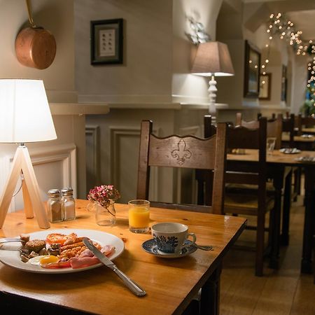 Connemara Lake Hotel Оугтерард Екстериор снимка