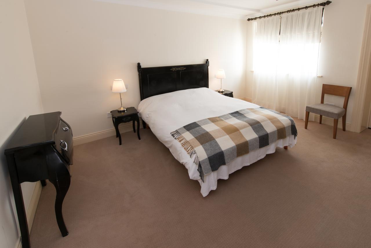 Connemara Lake Hotel Оугтерард Екстериор снимка