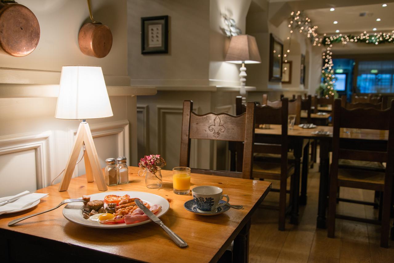 Connemara Lake Hotel Оугтерард Екстериор снимка